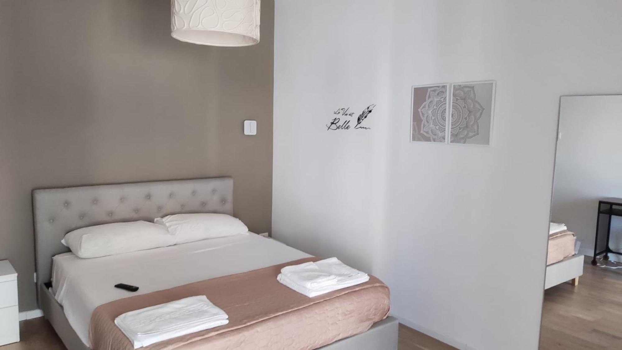 Dimora Rudiae Lecce Bed & Breakfast エクステリア 写真